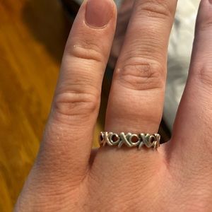 Discontinued Tiffany&Co Paloma Picasso XO ring size 6